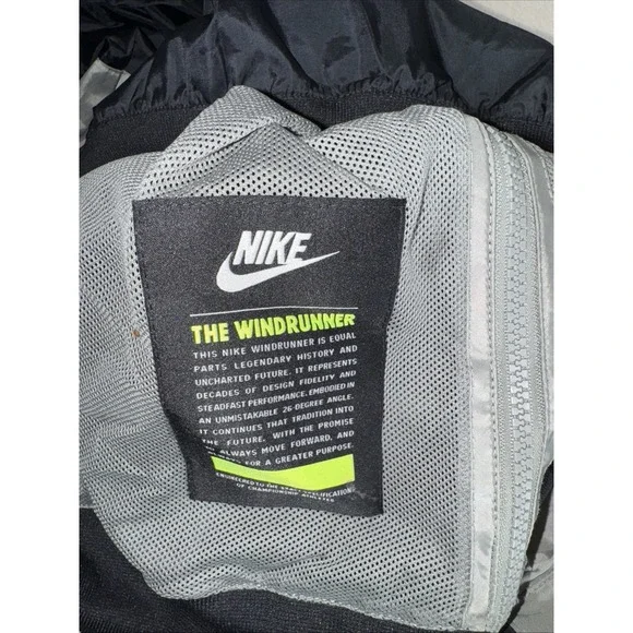 NIKE Windrunner Windbreaker M-size Jacket Black/Olive - Picture 4 of 4
